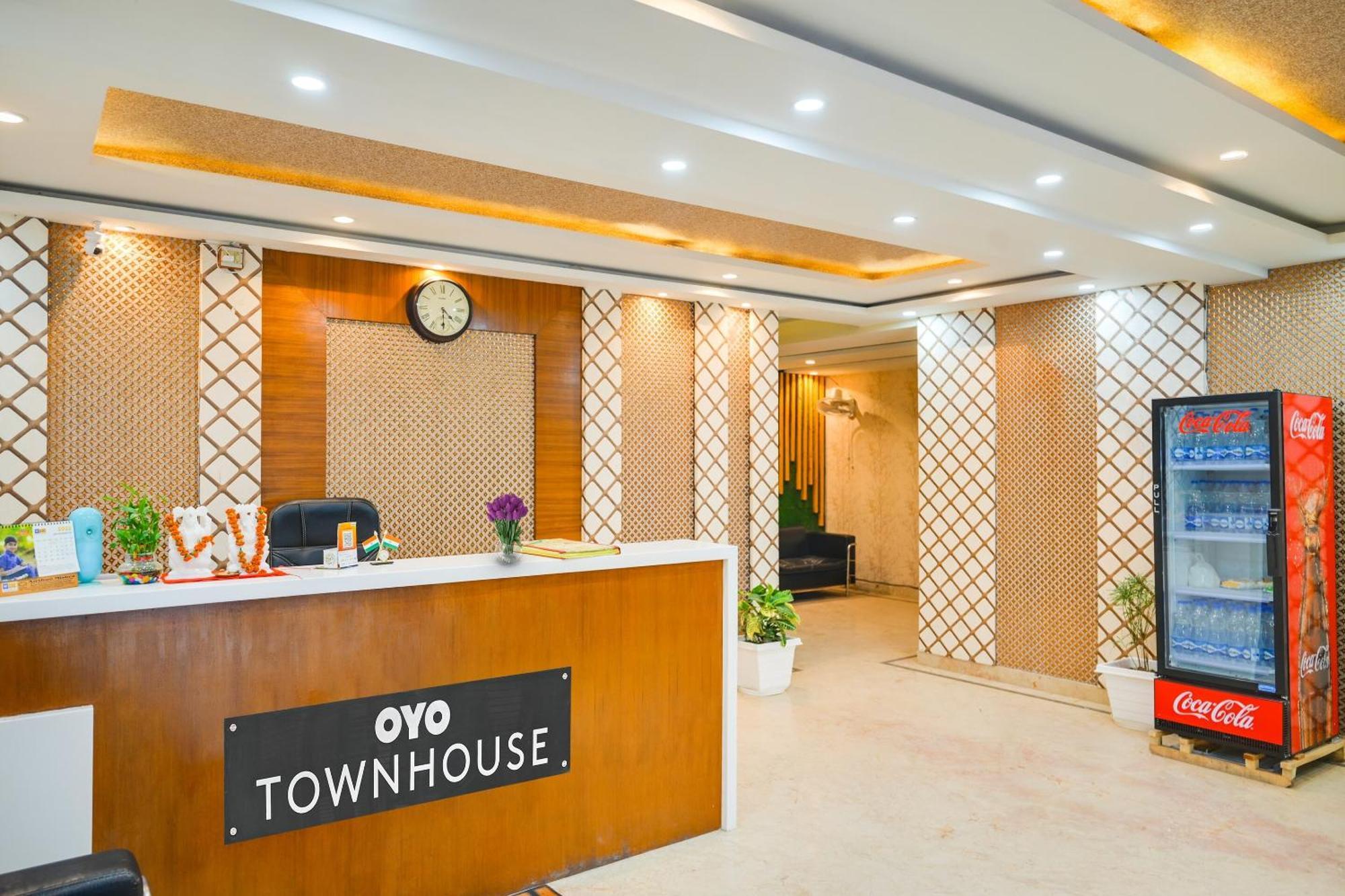 Townhouse Oak Hotel Ar Ganges Premium Varanasi Exteriör bild